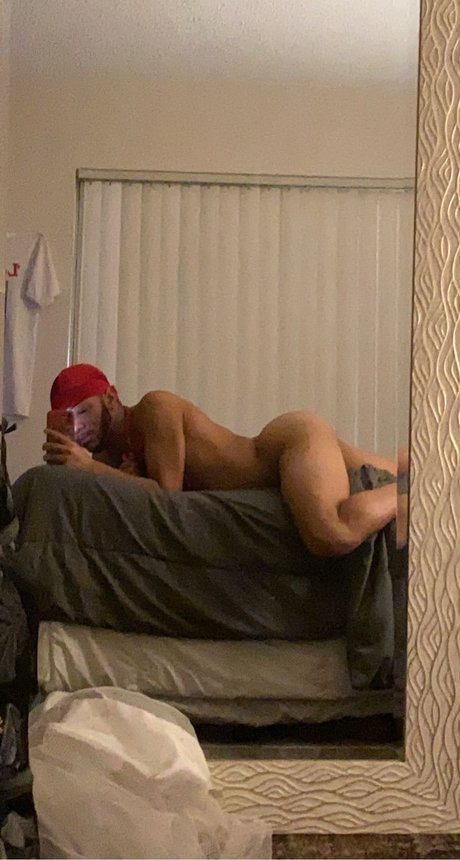 Naakte gelekte OnlyFans-foto van Kj 