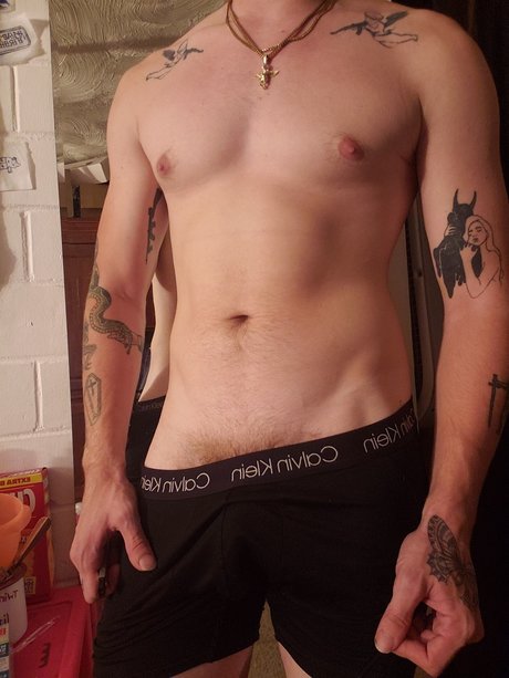 Naakte gelekte OnlyFans-foto van Preston Flowers