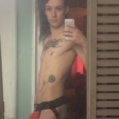 Naakte gelekte OnlyFans-foto van Treat My A