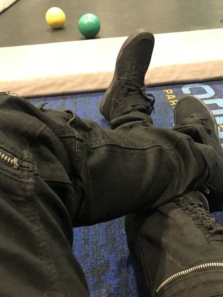 Naakte gelekte OnlyFans-foto van Polly Freaks