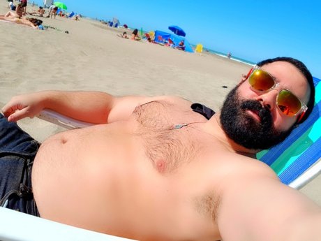 Naakte gelekte OnlyFans-foto van Pocket Bear