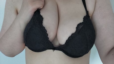 Naakte gelekte OnlyFans-foto van Maria