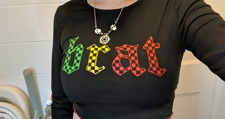 Naakte gelekte OnlyFans-foto van Isabella