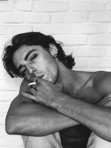Naakte gelekte OnlyFans-foto van Floris Barrett