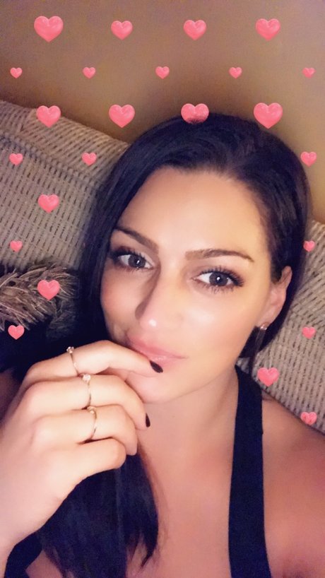 Naakte gelekte OnlyFans-foto van Rachel Heath