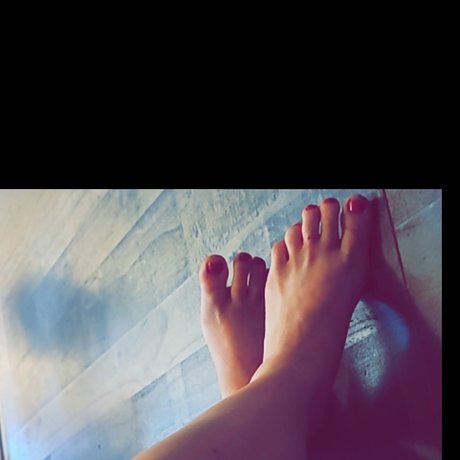 Naakte gelekte OnlyFans-foto van Queen Spida