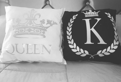 Naakte gelekte OnlyFans-foto van Queen Kajunkatt