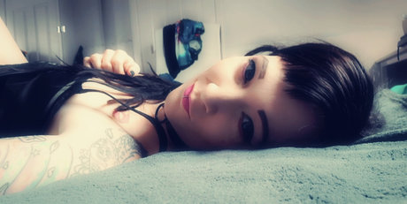 Naakte gelekte OnlyFans-foto van Alice