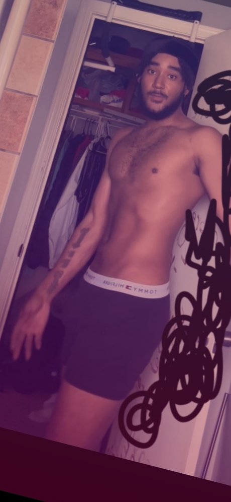 Naakte gelekte OnlyFans-foto van Quannnn