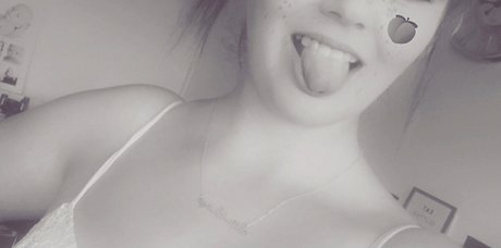 Naakte gelekte OnlyFans-foto van Chae