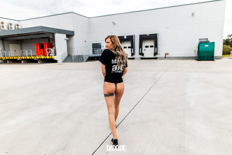 Naakte gelekte OnlyFans-foto van Inkedprincess98