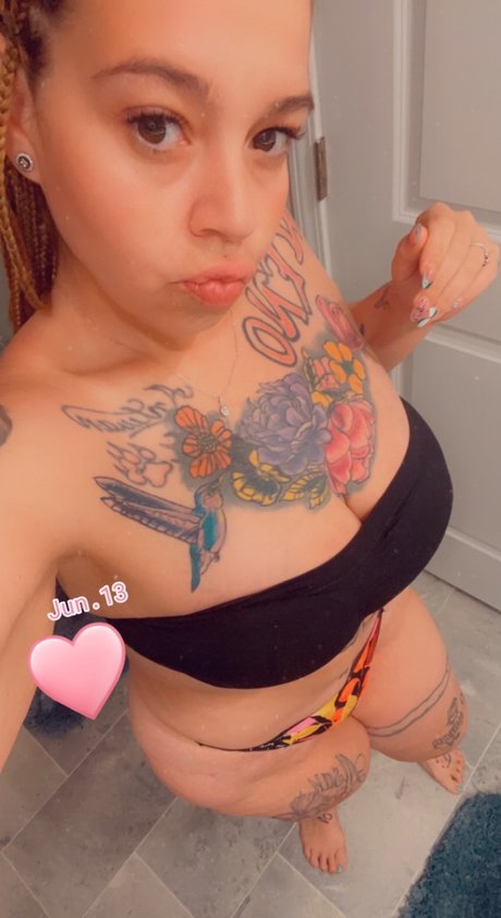 Naakte gelekte OnlyFans-foto van Prettytaina