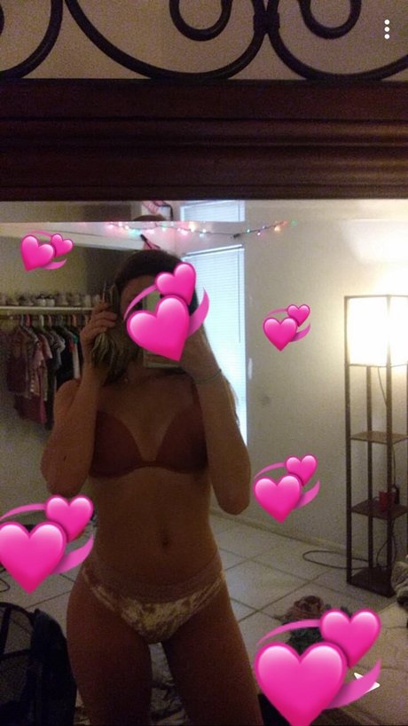 Naakte gelekte OnlyFans-foto van Kate
