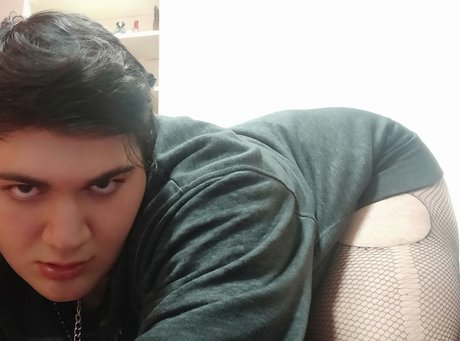 Naakte gelekte OnlyFans-foto van Rosa Blanca De Metal