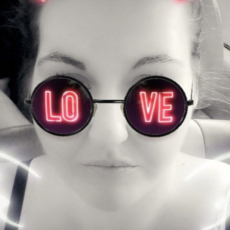 Naakte gelekte OnlyFans-foto van Renee Hope Schulenberger