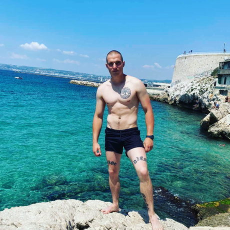 Naakte gelekte OnlyFans-foto van Renard Dior