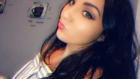 Naakte gelekte OnlyFans-foto van Raven