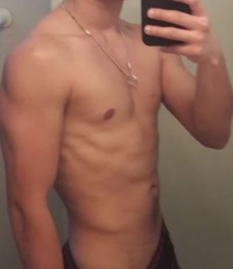 Naakte gelekte OnlyFans-foto van Ray Brown