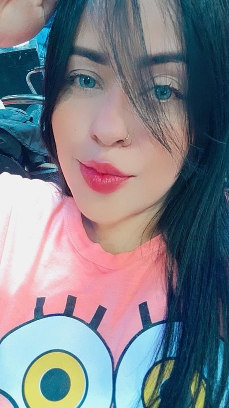Naakte gelekte OnlyFans-foto van Mariana