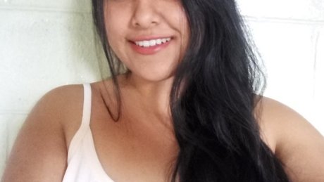 Naakte gelekte OnlyFans-foto van Mara Mrtir