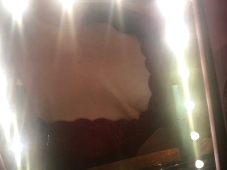 Naakte gelekte OnlyFans-foto van Maria L