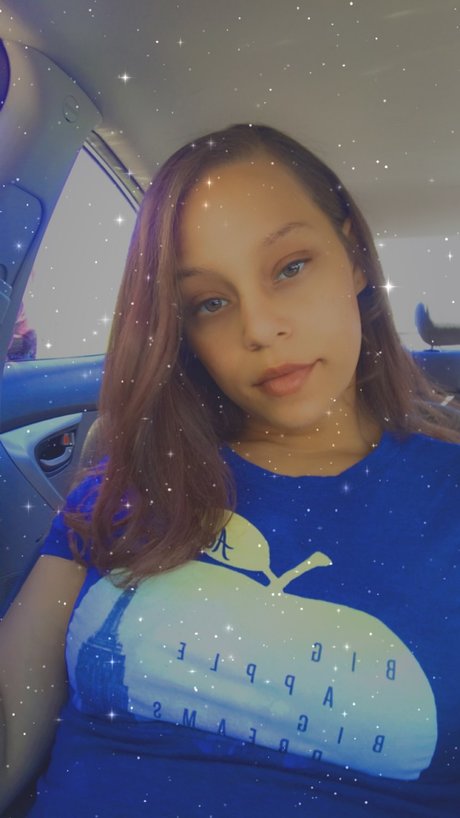 Naakte gelekte OnlyFans-foto van Mariahbabi94