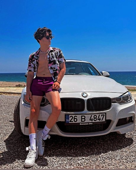 Naakte gelekte OnlyFans-foto van Marcus 100k