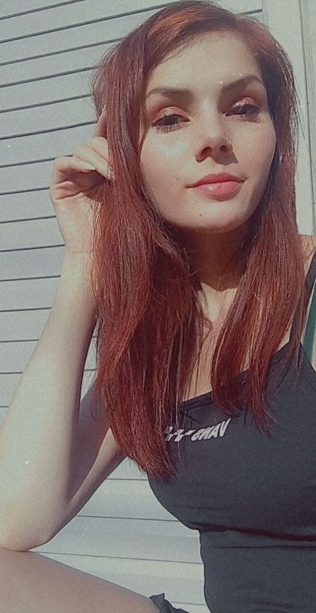 Naakte gelekte OnlyFans-foto van Marcelina