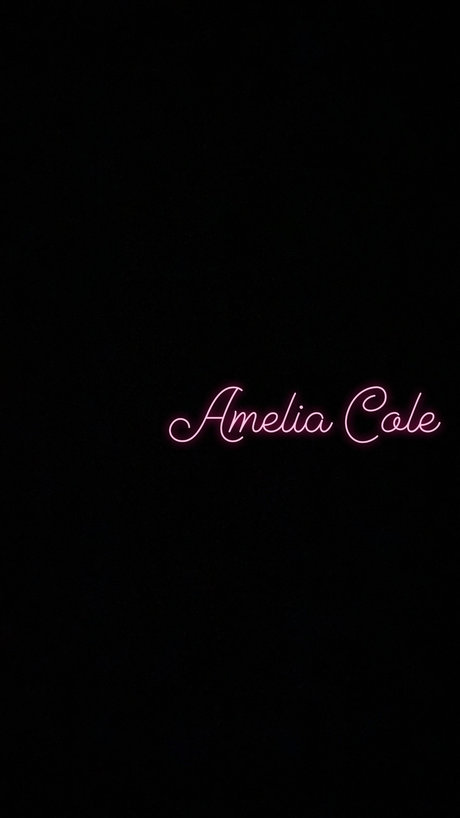 Naakte gelekte OnlyFans-foto van Amelia Cole
