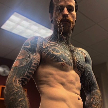 Naakte gelekte OnlyFans-foto van Arlo Astra