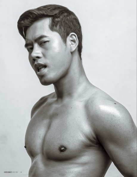 Naakte gelekte OnlyFans-foto van Ronapichatfree