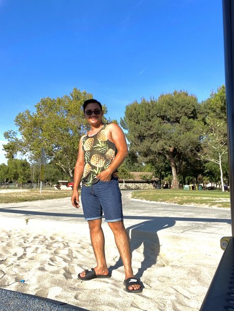 Naakte gelekte OnlyFans-foto van Roger Quintana