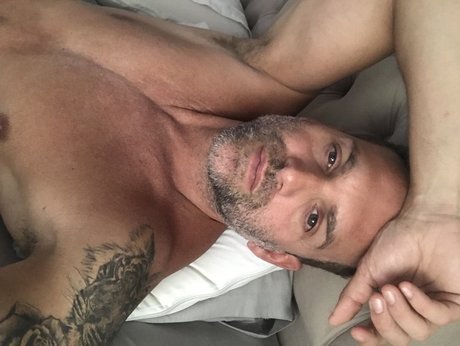 Naakte gelekte OnlyFans-foto van Rodrigo C