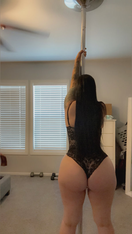 Naakte gelekte OnlyFans-foto van Mary