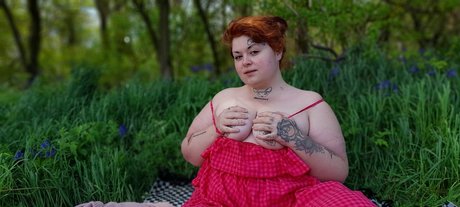 Naakte gelekte OnlyFans-foto van Taya