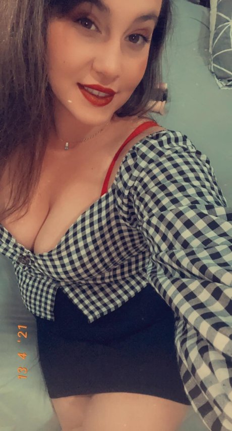 Naakte gelekte OnlyFans-foto van Louna Marquez