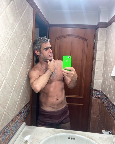 Naakte gelekte OnlyFans-foto van The Nasty Bat