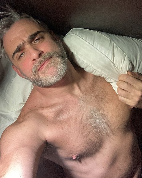 Naakte gelekte OnlyFans-foto van The Nasty Bat