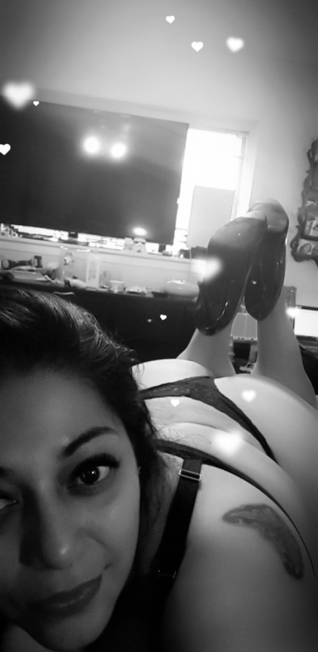 Naakte gelekte OnlyFans-foto van Mariposa