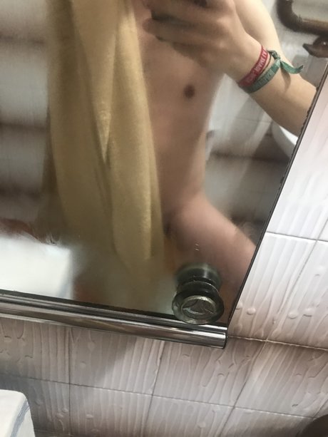 Naakte gelekte OnlyFans-foto van Mario23