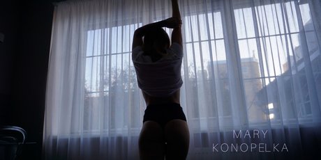 Naakte gelekte OnlyFans-foto van Mariekona