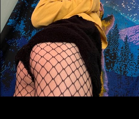 Naakte gelekte OnlyFans-foto van Fvreignbeauty