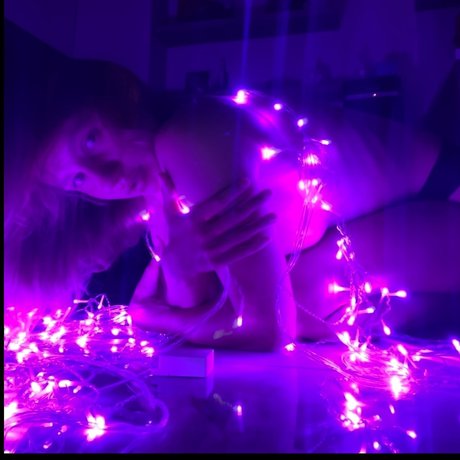 Naakte gelekte OnlyFans-foto van Ll