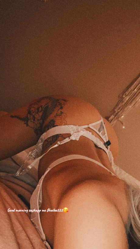 Naakte gelekte OnlyFans-foto van Babiiichanel