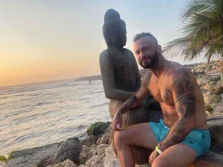 Naakte gelekte OnlyFans-foto van Brandon Bangs