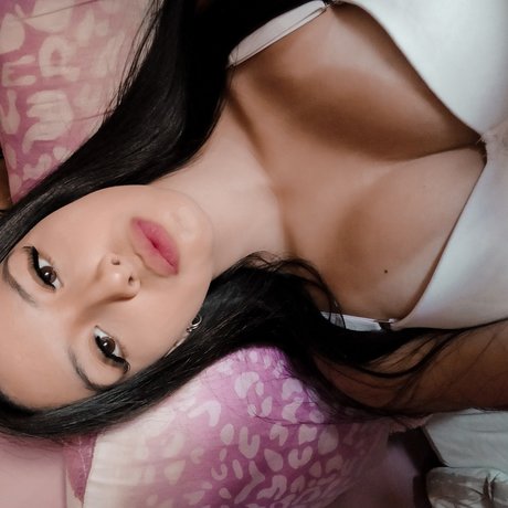 Naakte gelekte OnlyFans-foto van Maribel Villavicencio