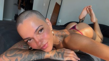 Naakte gelekte OnlyFans-foto van Maria