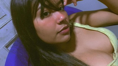 Naakte gelekte OnlyFans-foto van Uchiha Maria