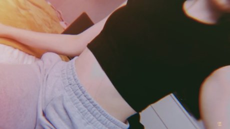 Naakte gelekte OnlyFans-foto van Mavi