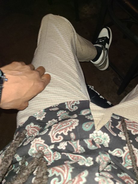 Naakte gelekte OnlyFans-foto van Bankzofamerica